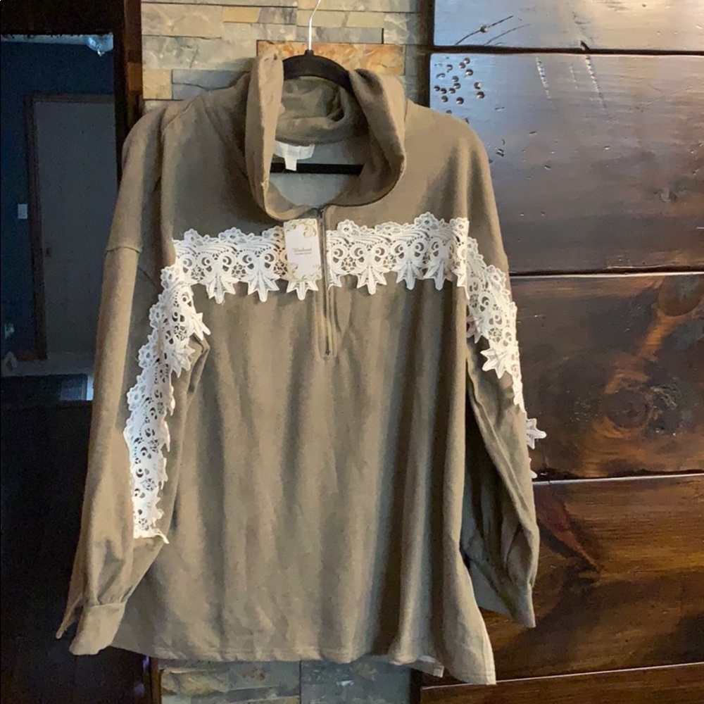 Brand new 3/4 zip sweatshirt